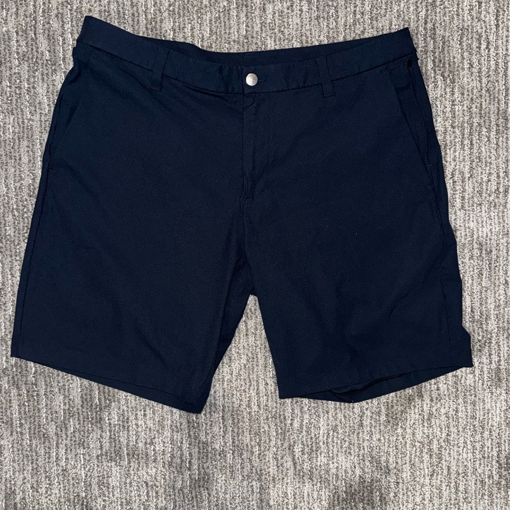 Lululemon Commission shorts.in perfect condition.